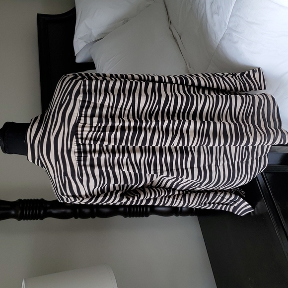 Ann Taylor Beige and Black Zebra Print Blouse - Picture 6 of 8